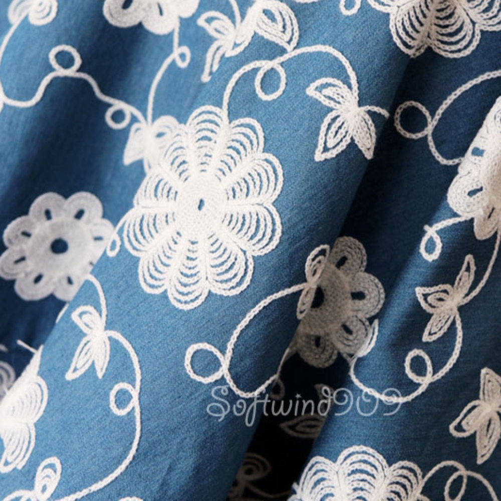 Last☝️ Blue Floral Embroidered Plunge Skater Dress - Picture 2 of 8